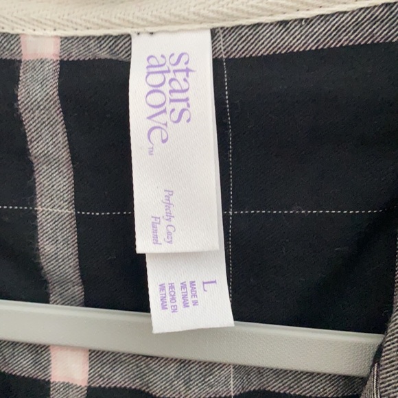 Stars above flannel night shirt - Picture 4 of 7